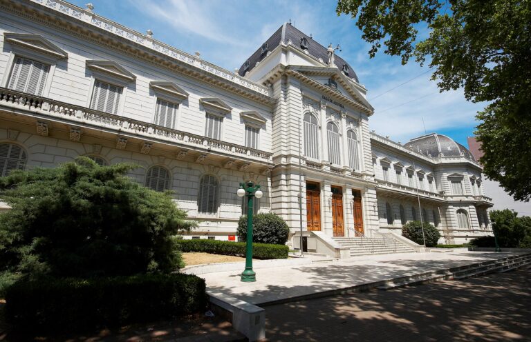 Octubre con 22 juicios por jurados en la provincia: Azul y Bahía Blanca concentran la agenda